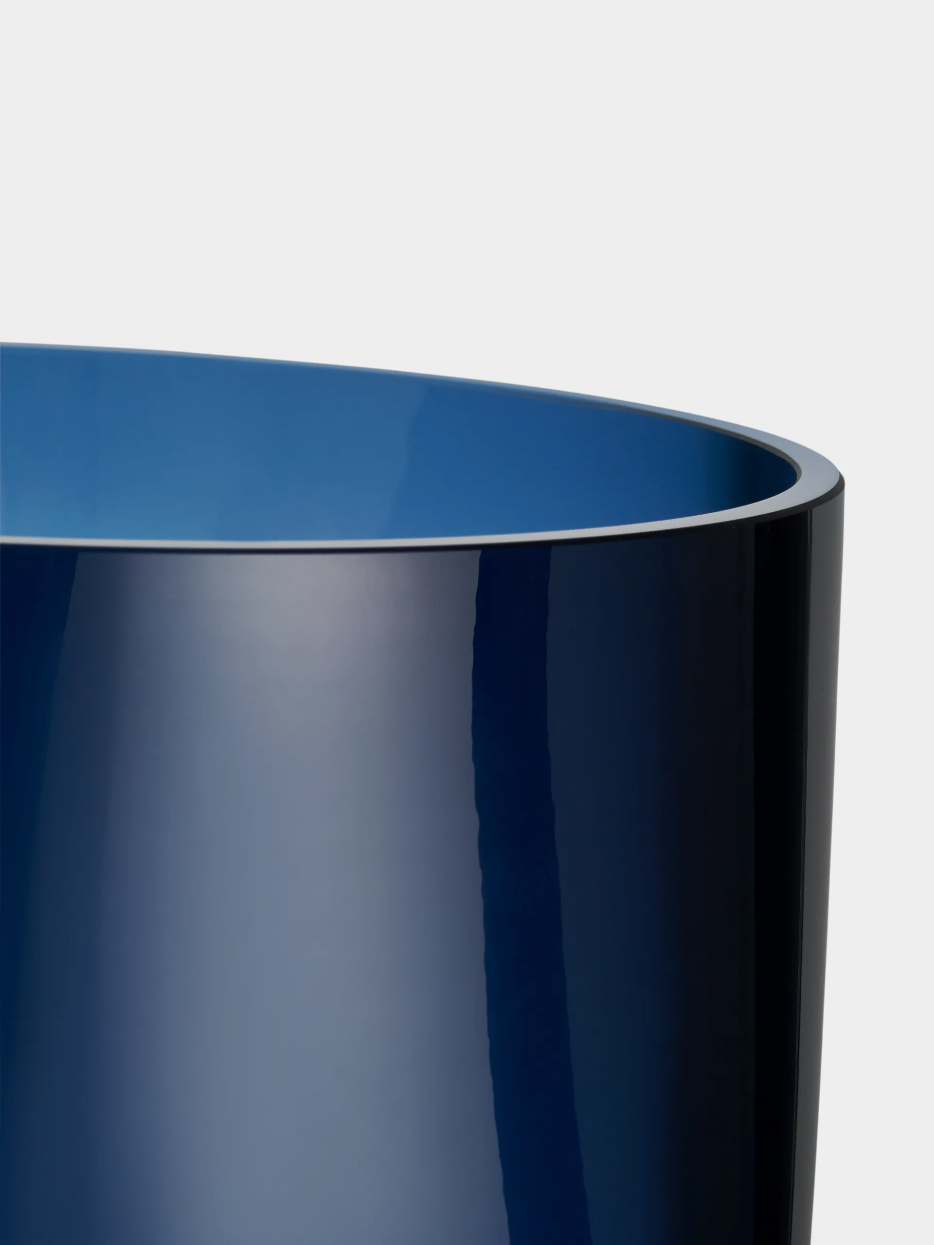Squeeze vase, Midnight blue Orrefors