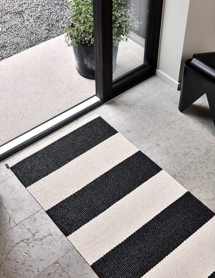 Bob løper, Black/vanilla, 70x225 cm Pappelina