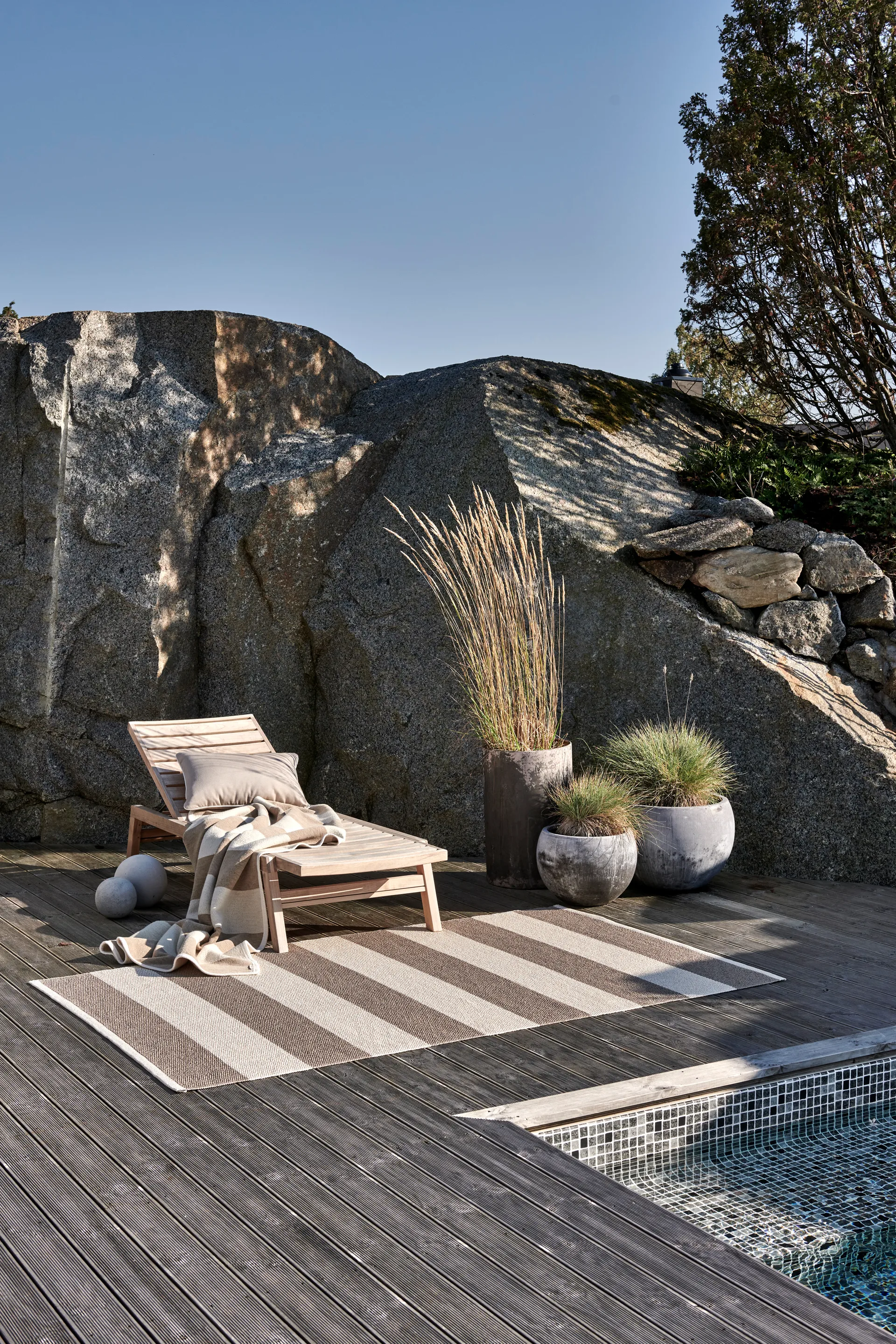 Bob løper, Mud/vanilla, 70x150 cm Pappelina