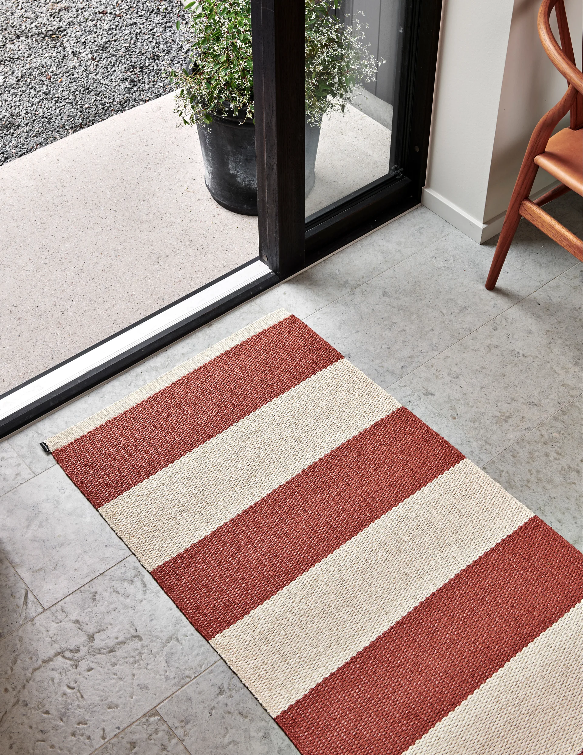 Bob løper, Mud/vanilla, 70x150 cm Pappelina