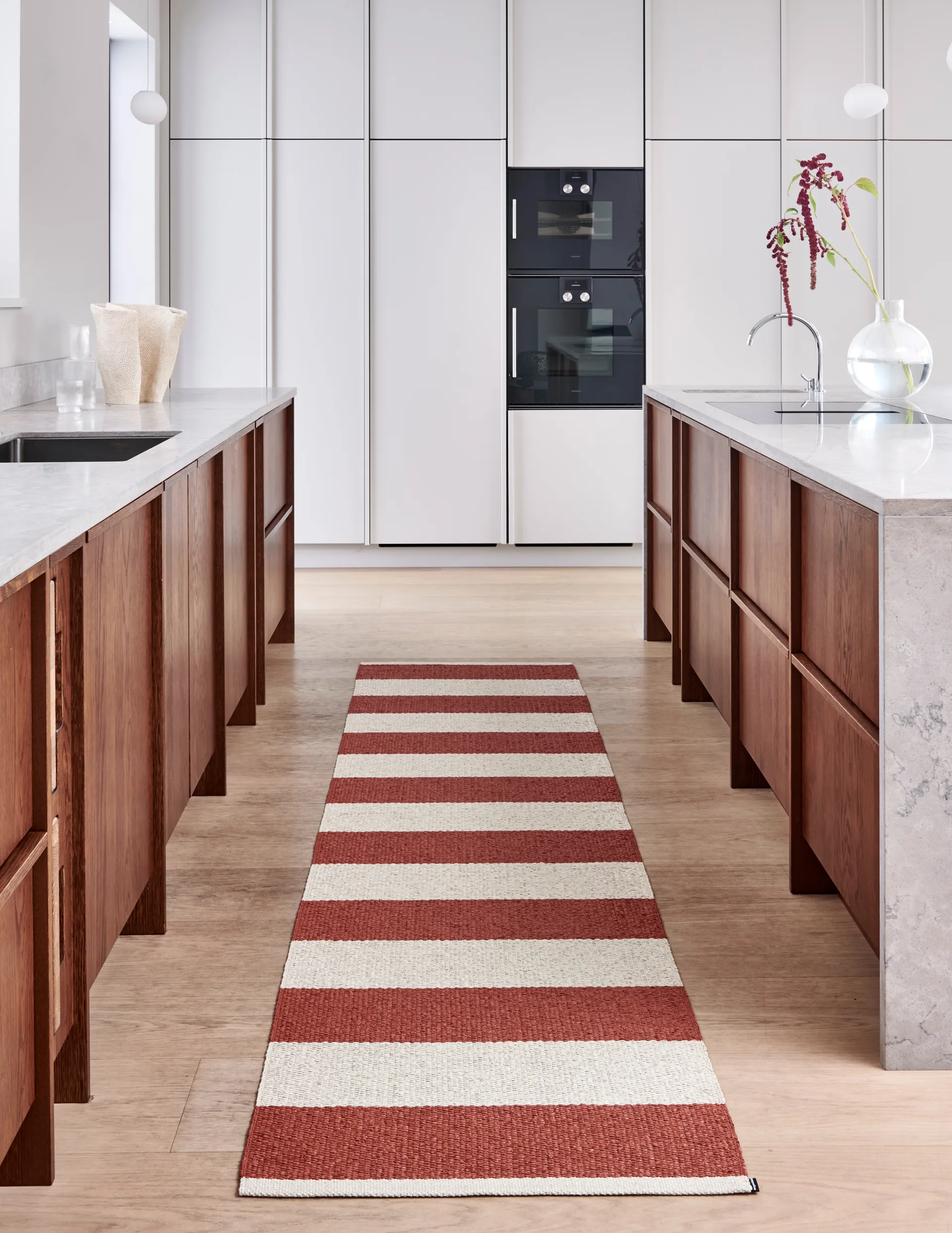 Bob løper, Mud/vanilla, 70x150 cm Pappelina