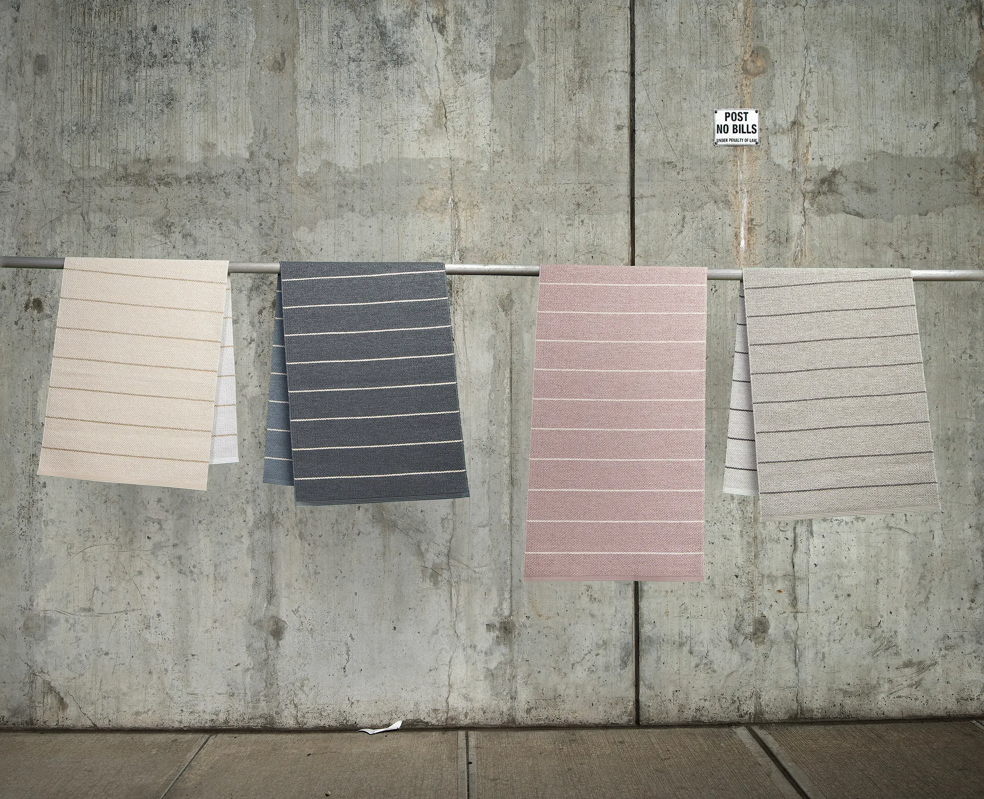 Carl løper, Pale rose/pearl pink, 70x90 cm Pappelina