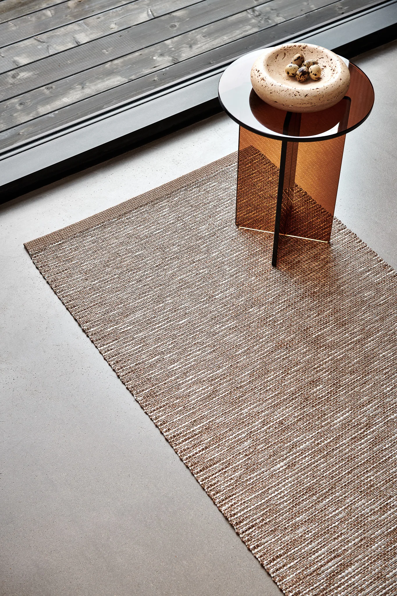 Emm Metallic matt, Potato-beige, 70x300 cm Pappelina