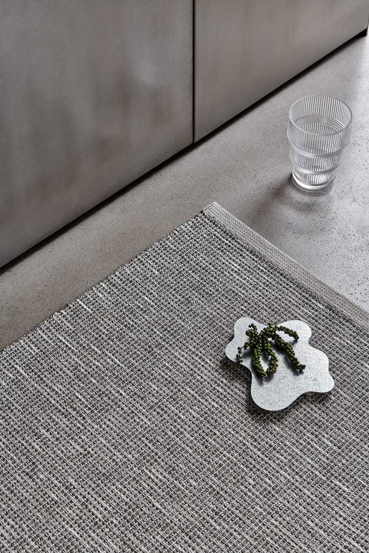 Emm Metallic matt, Sage-linen, 70x180 cm Pappelina