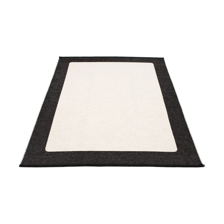 Ilda matte stor svart - 180x260 cm - Pappelina