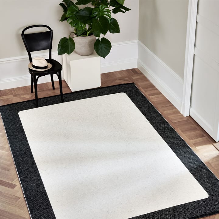 Ilda teppe, black, 180x180 cm Pappelina