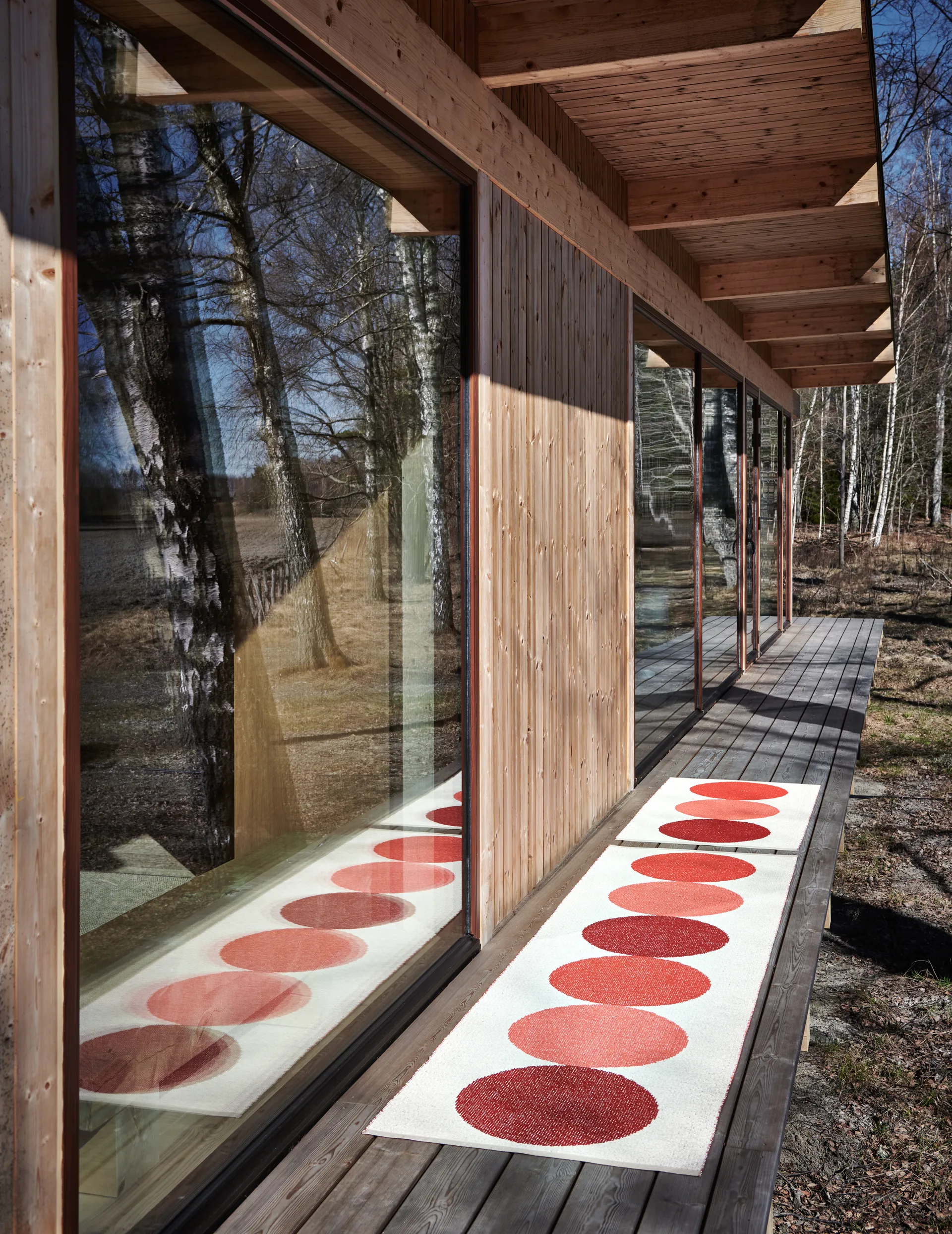 Otto løper, Berry-vanilje, 70x280 cm Pappelina