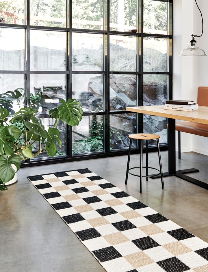 Pix løper, Black-vanilla, 70x240 cm Pappelina