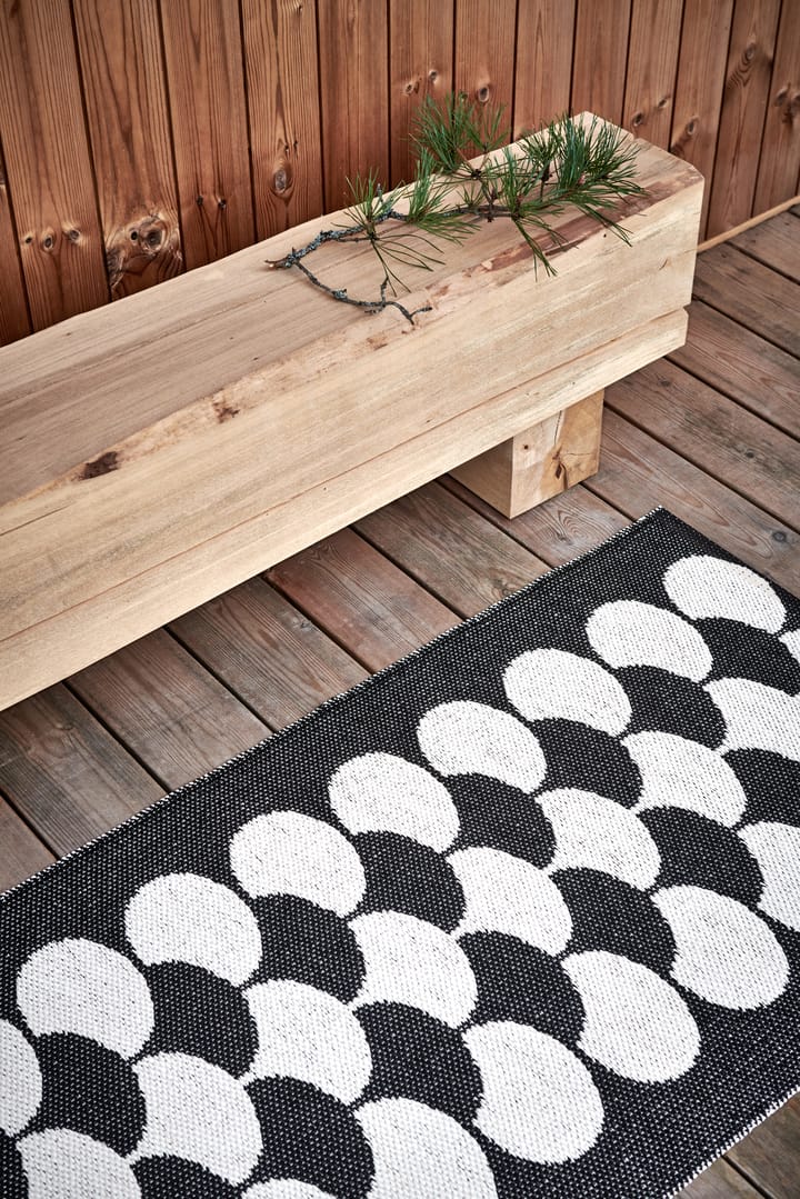 Poppy løper, Black-vanilla, 70x250 cm Pappelina