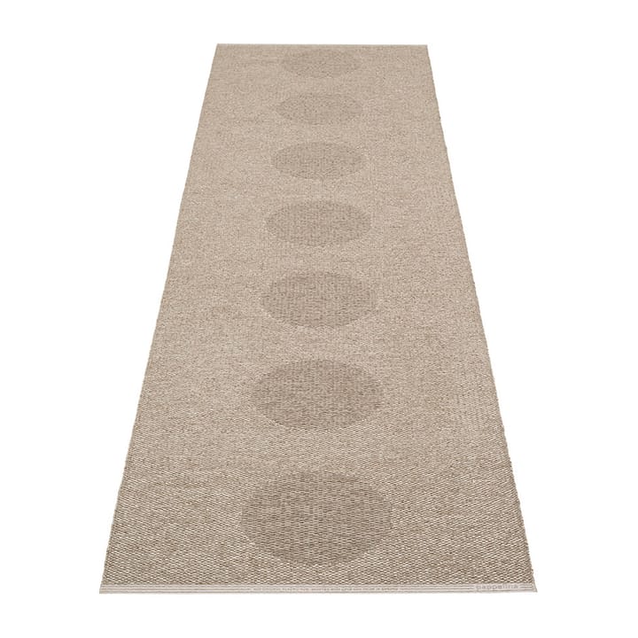 Vera 2.0 plastmatte dark linen-linen metallic, 70x360 cm Pappelina