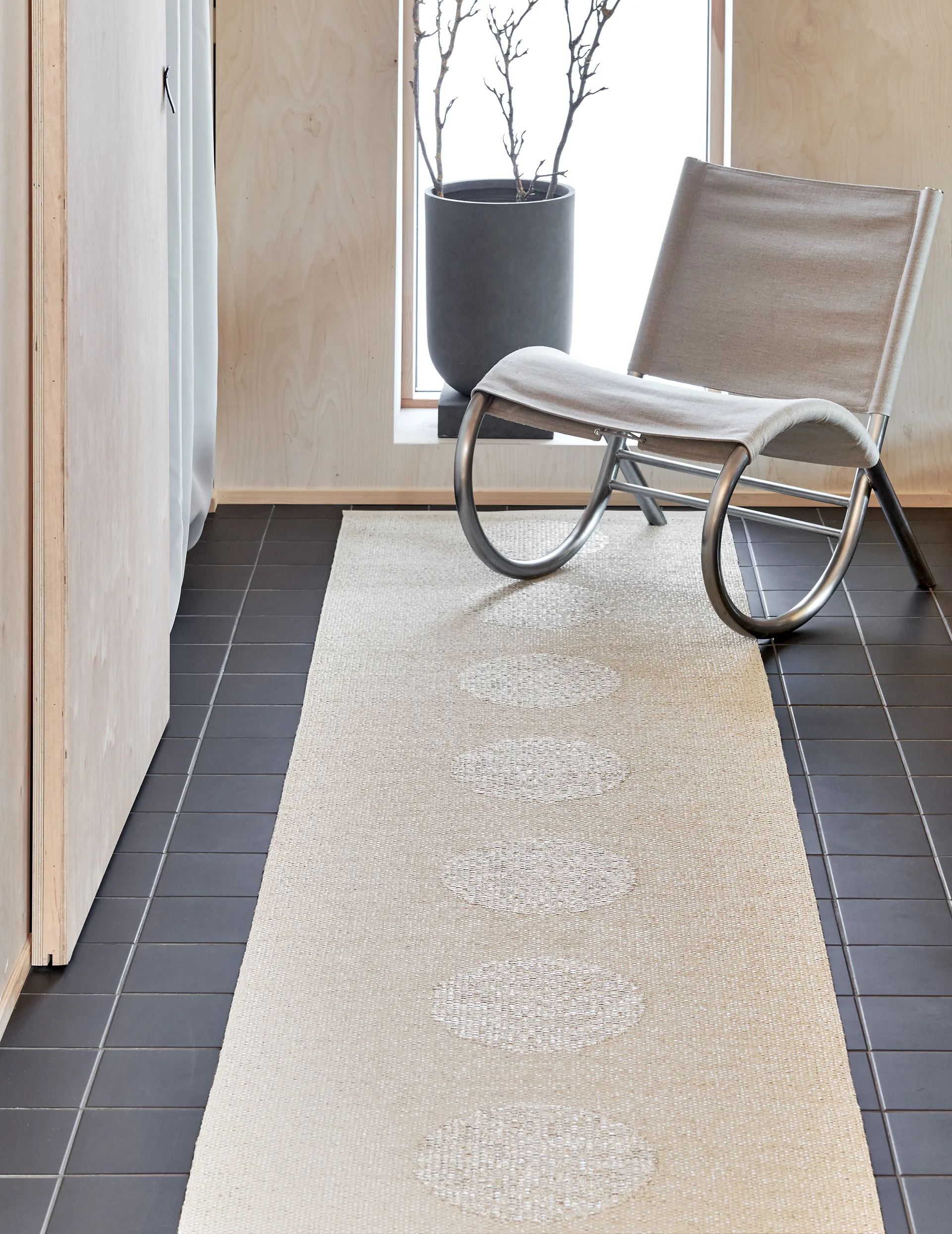 Vera 2.0 plastmatte linen-stone metallic, 70x120 cm Pappelina