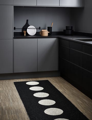 Vera løper black/vanilla - 70x300 cm - Pappelina