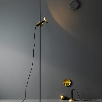 Blend 150 gulvlampe - Sort/messing - Pholc