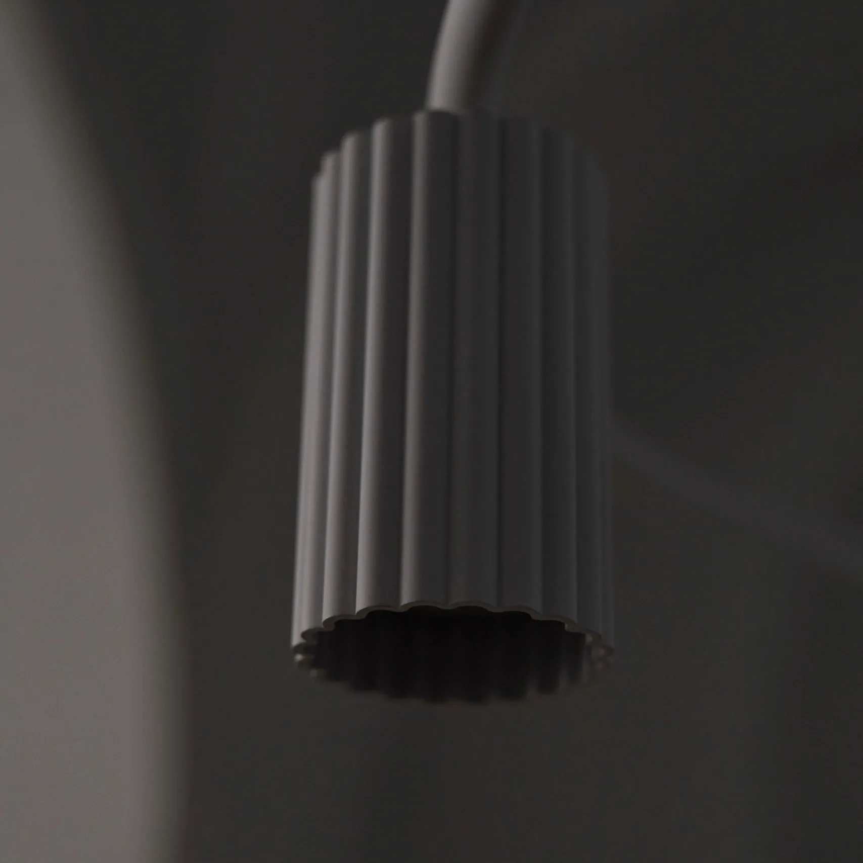 Donna Circle 60 taklampe, Black ink Pholc