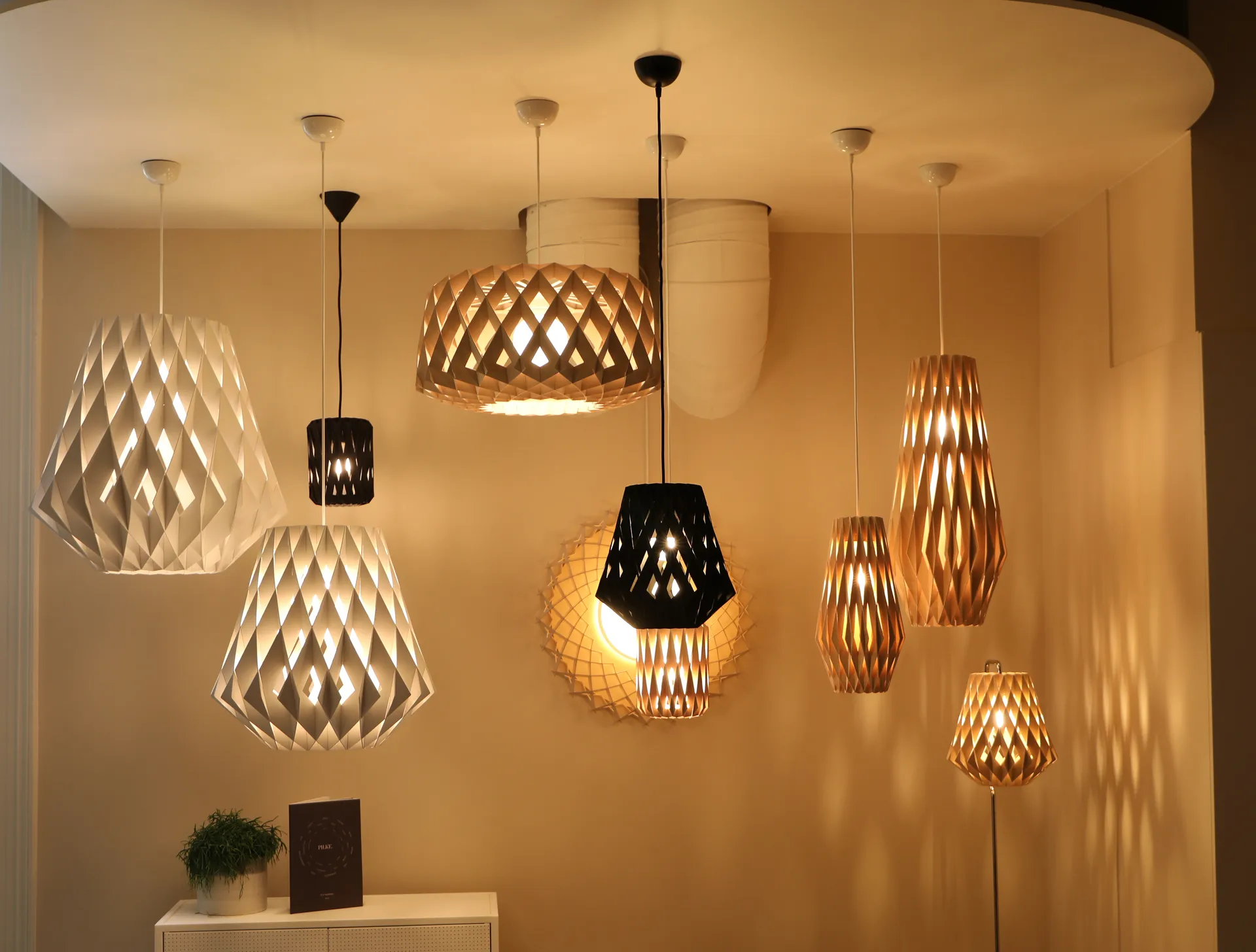 Pilke Signature pendel Ø 64 cm, Bjørk Pilke