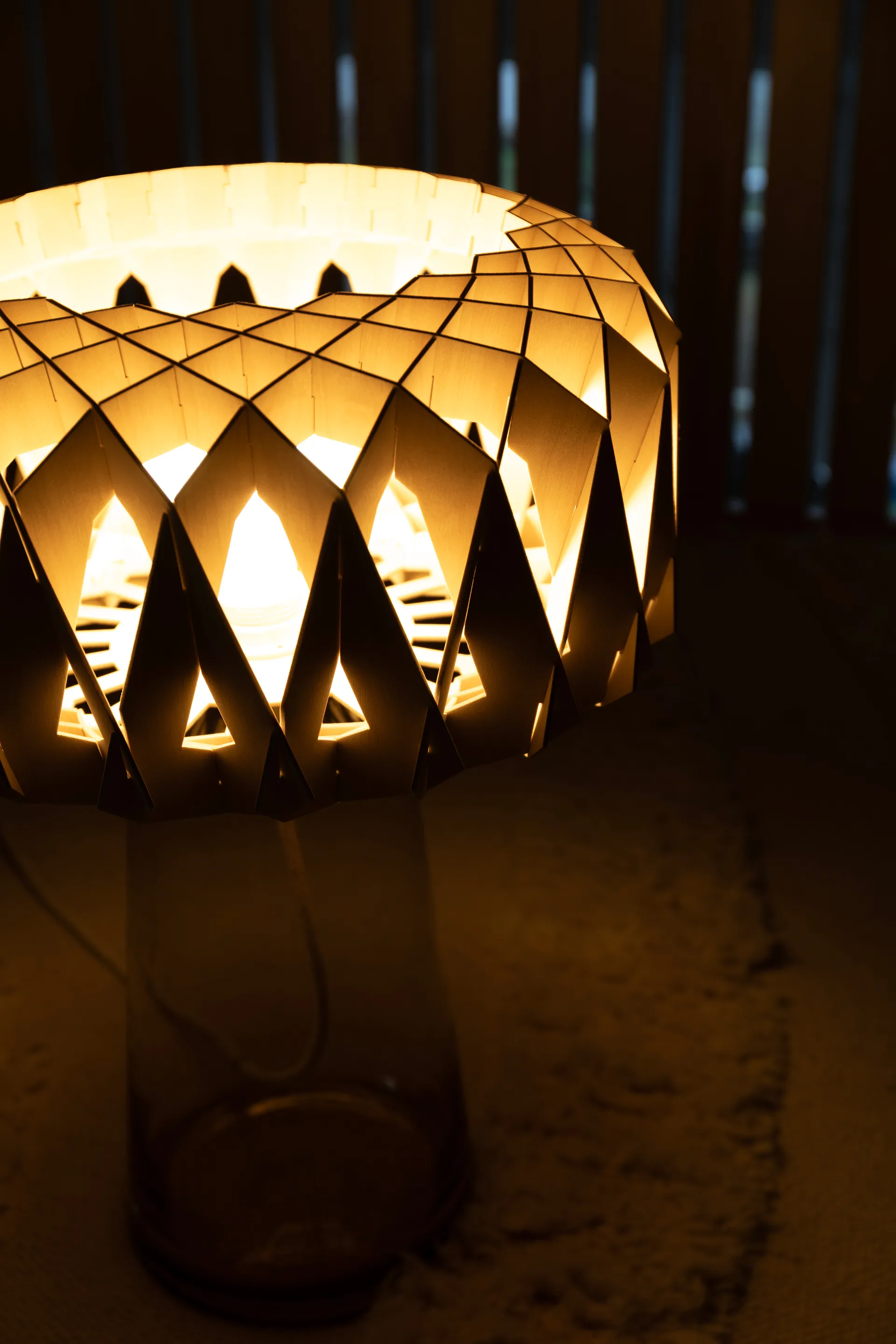 Signature 35 bordlampe, Amber-bjørk, Ø36,5x53 cm Pilke