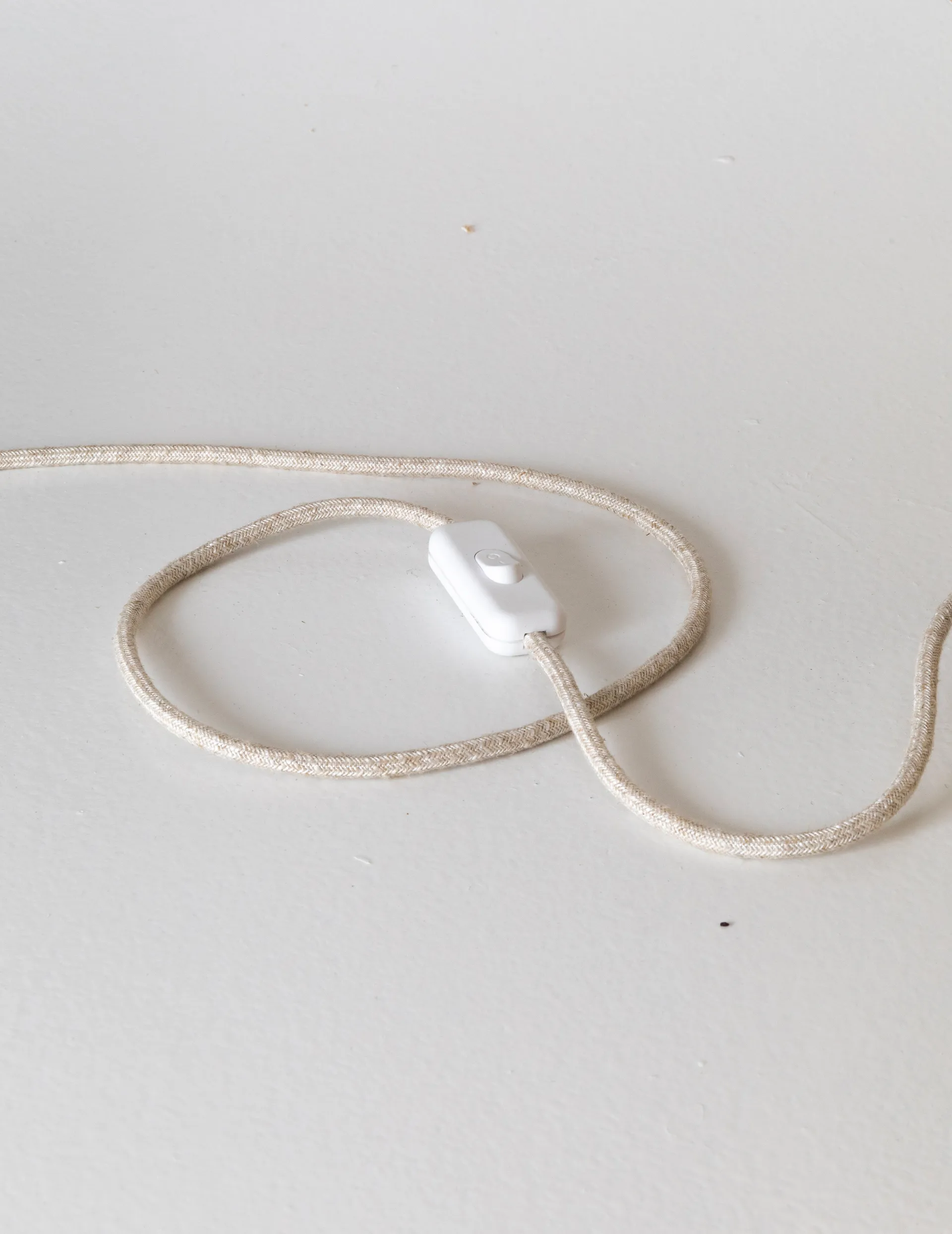 Signature 35 bordlampe, Amber-bjørk, Ø36,5x53 cm Pilke