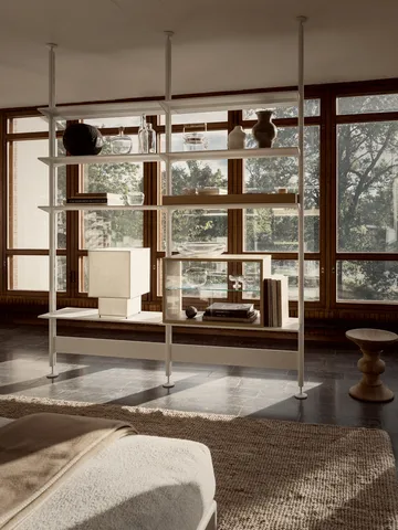 Pira vitrineskap - Hvitbeiset eik-klarglass, 70x31 cm, glassrygg - Pira