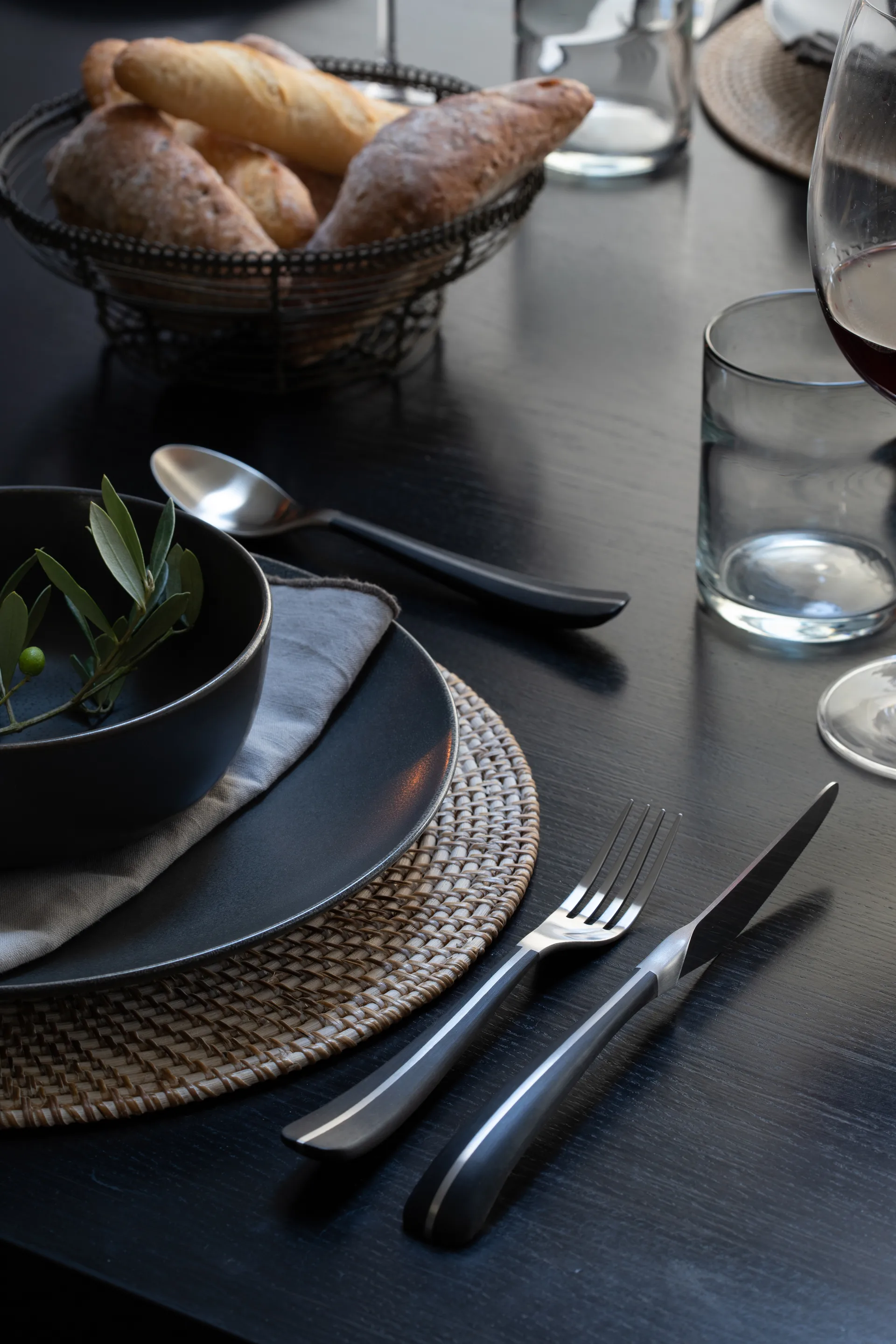 Contour bestikksett 24 deler, Svart Robert Welch