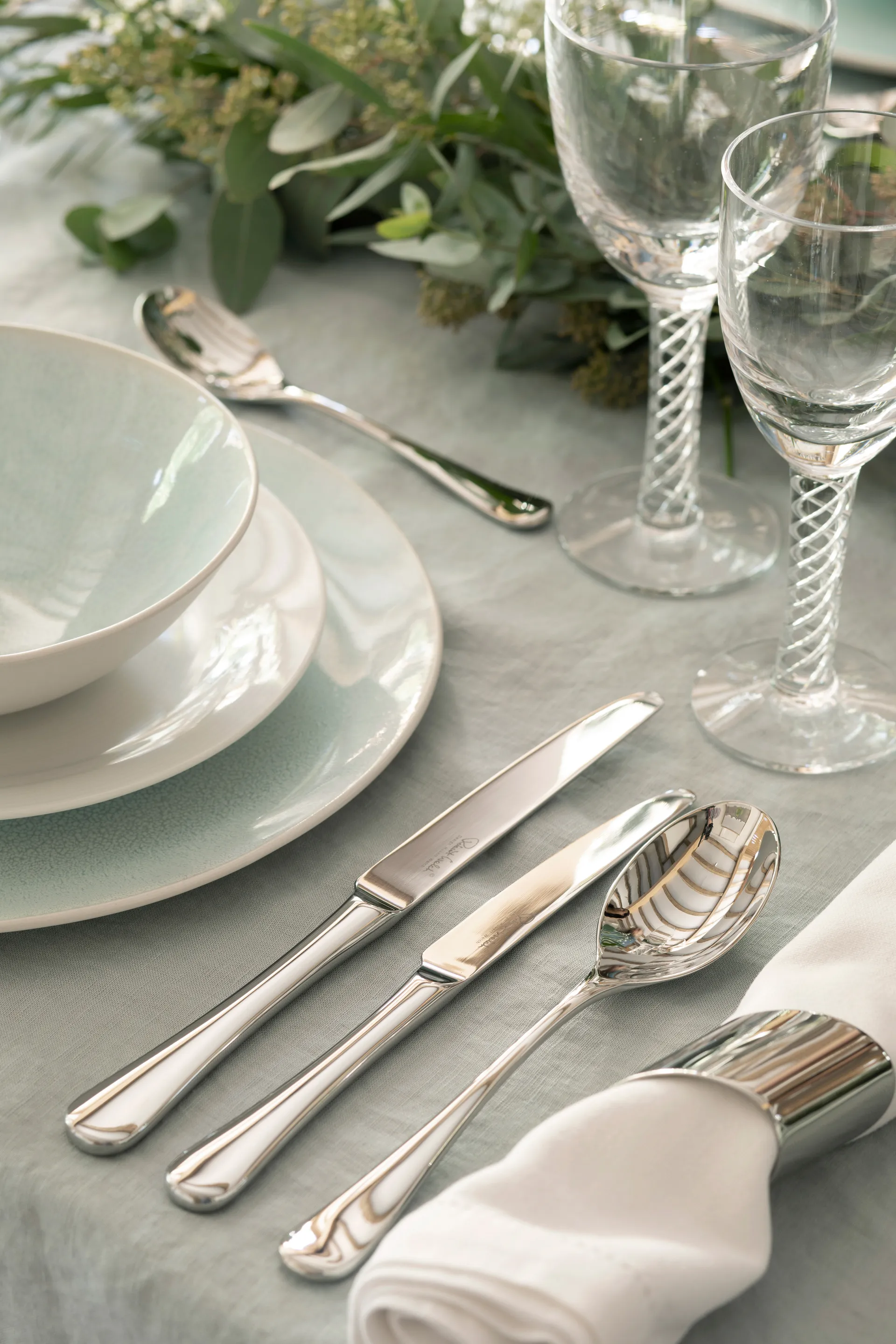 Radford bestikk blank, 42 deler Robert Welch