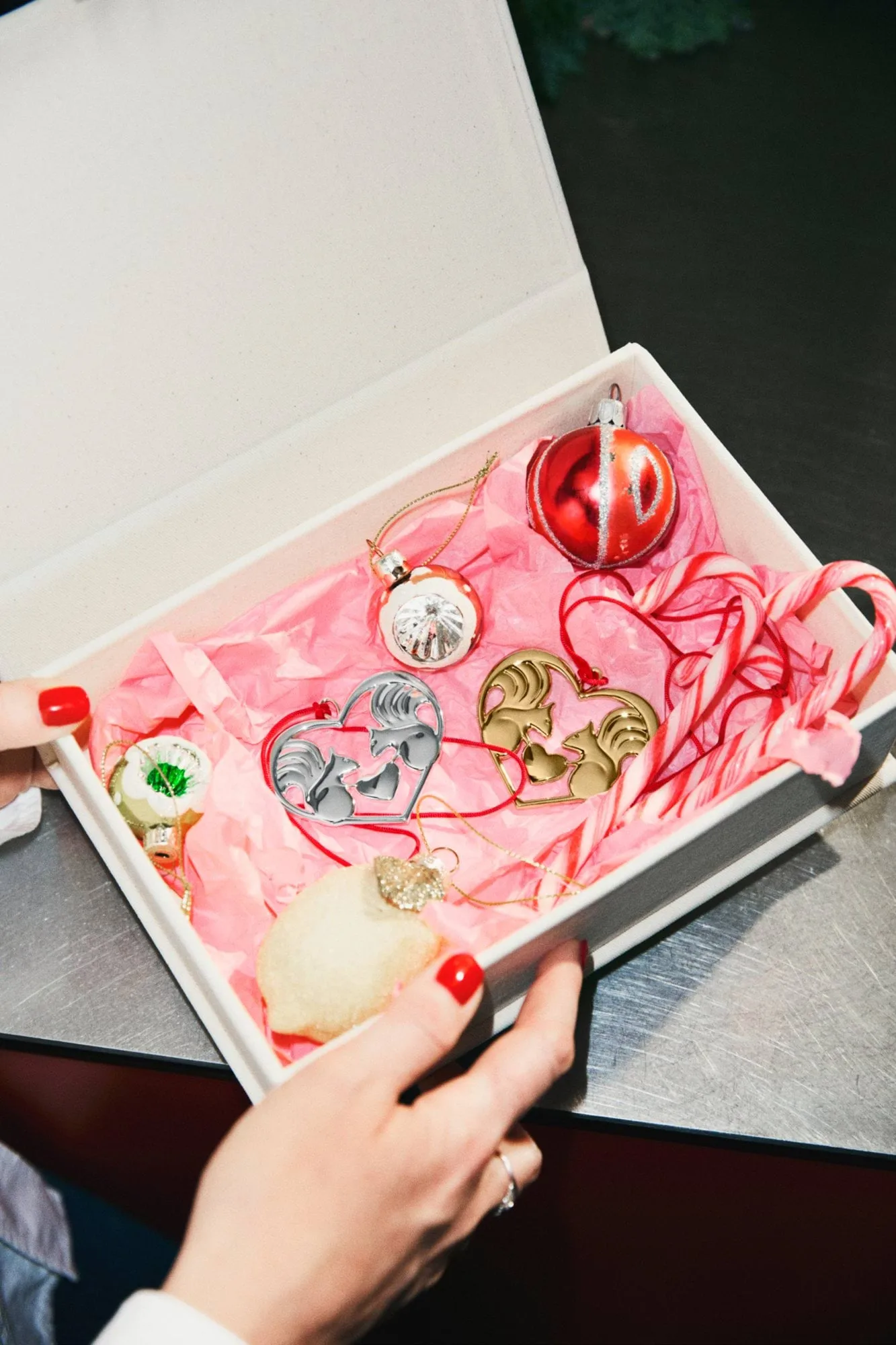 Karen Blixen nuts about you dekorasjonsanheng, Forgylt, 6 cm Rosendahl