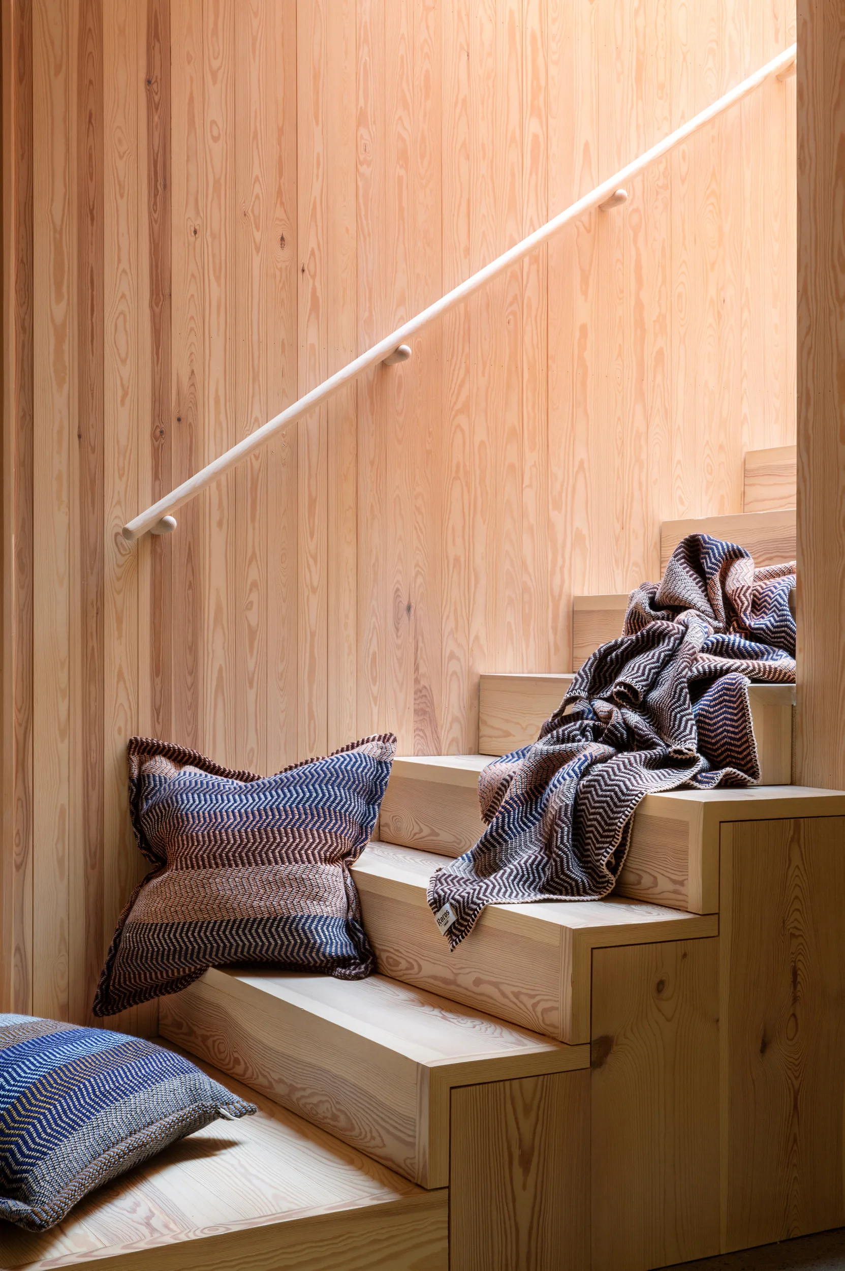 Fri teppe 150x200 cm, By the fire Røros Tweed