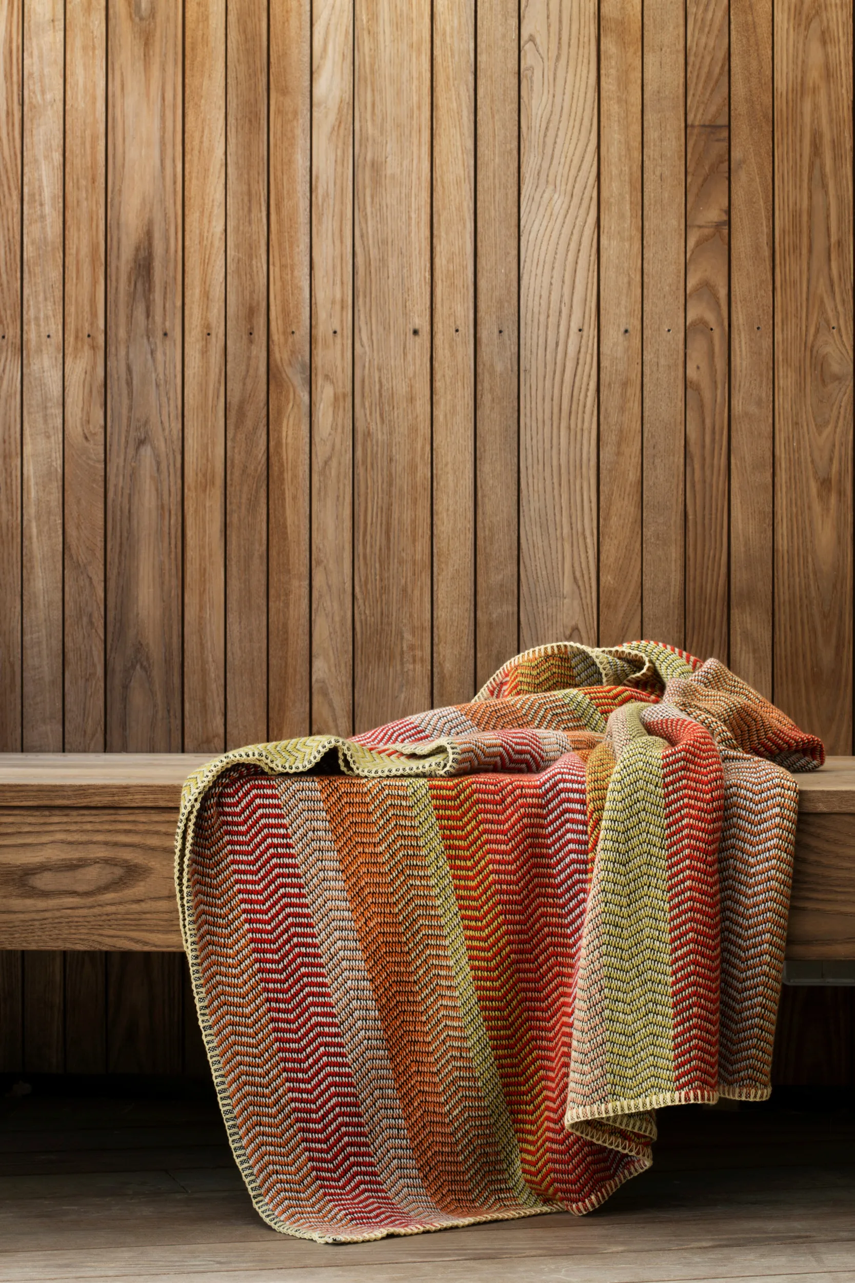 Fri teppe 150x200 cm, Summer red Røros Tweed