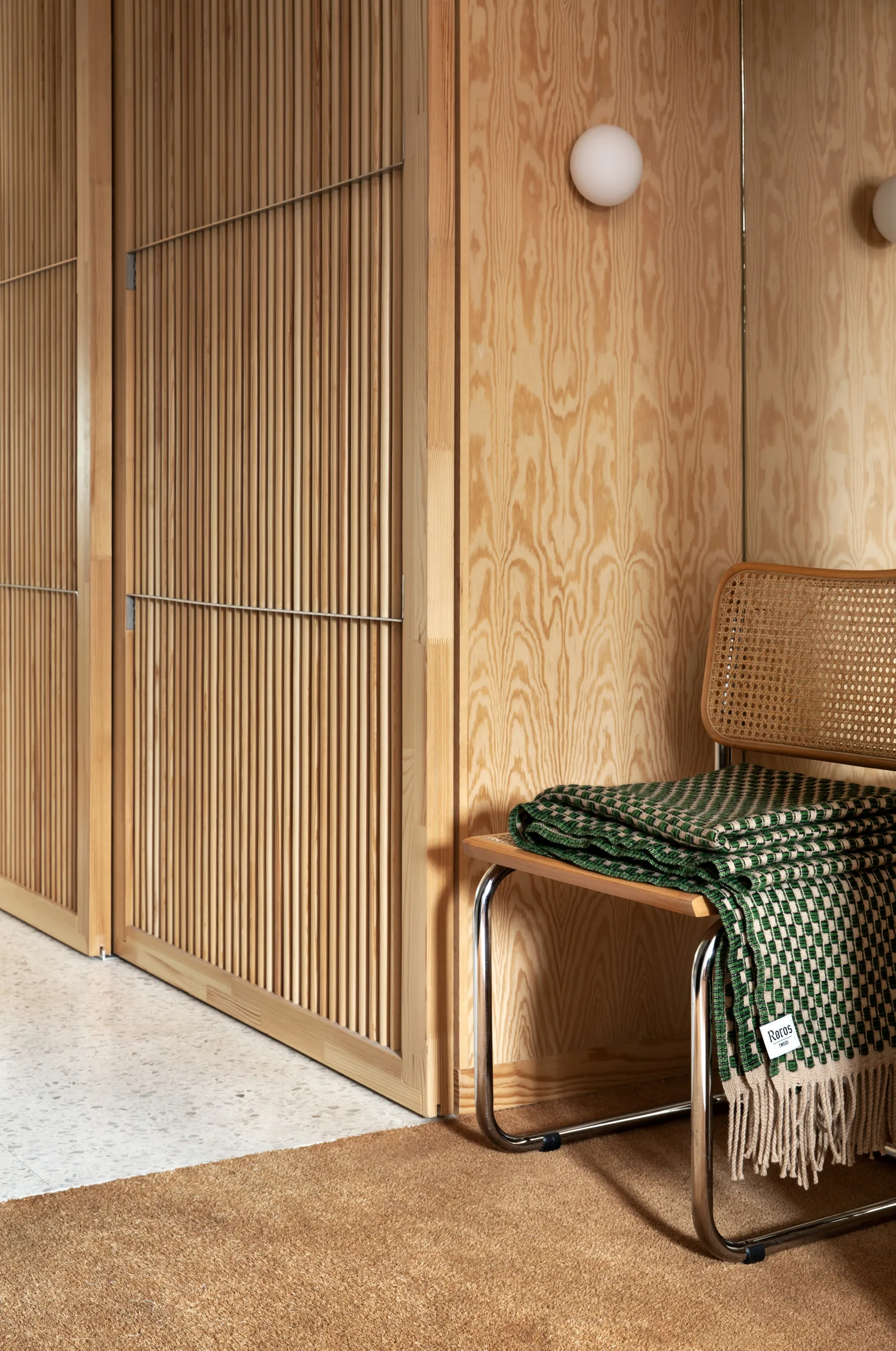 Isak pledd 150x210 cm, Meadow Røros Tweed