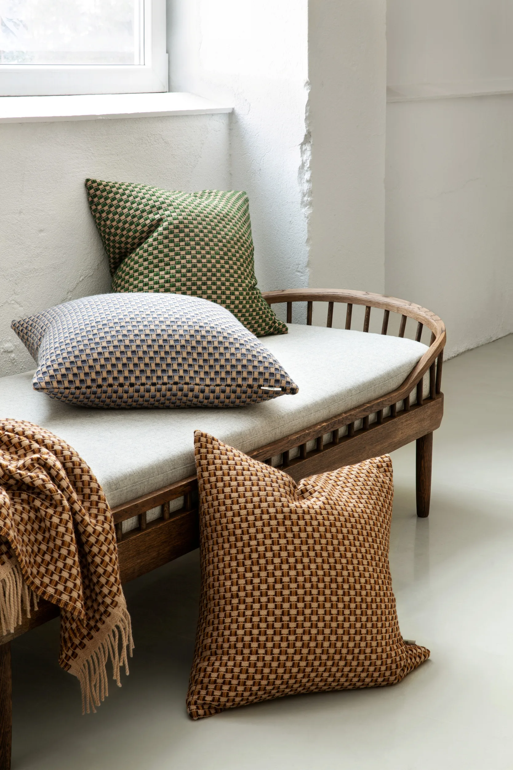 Isak pute 60x60 cm, Meadow Røros Tweed