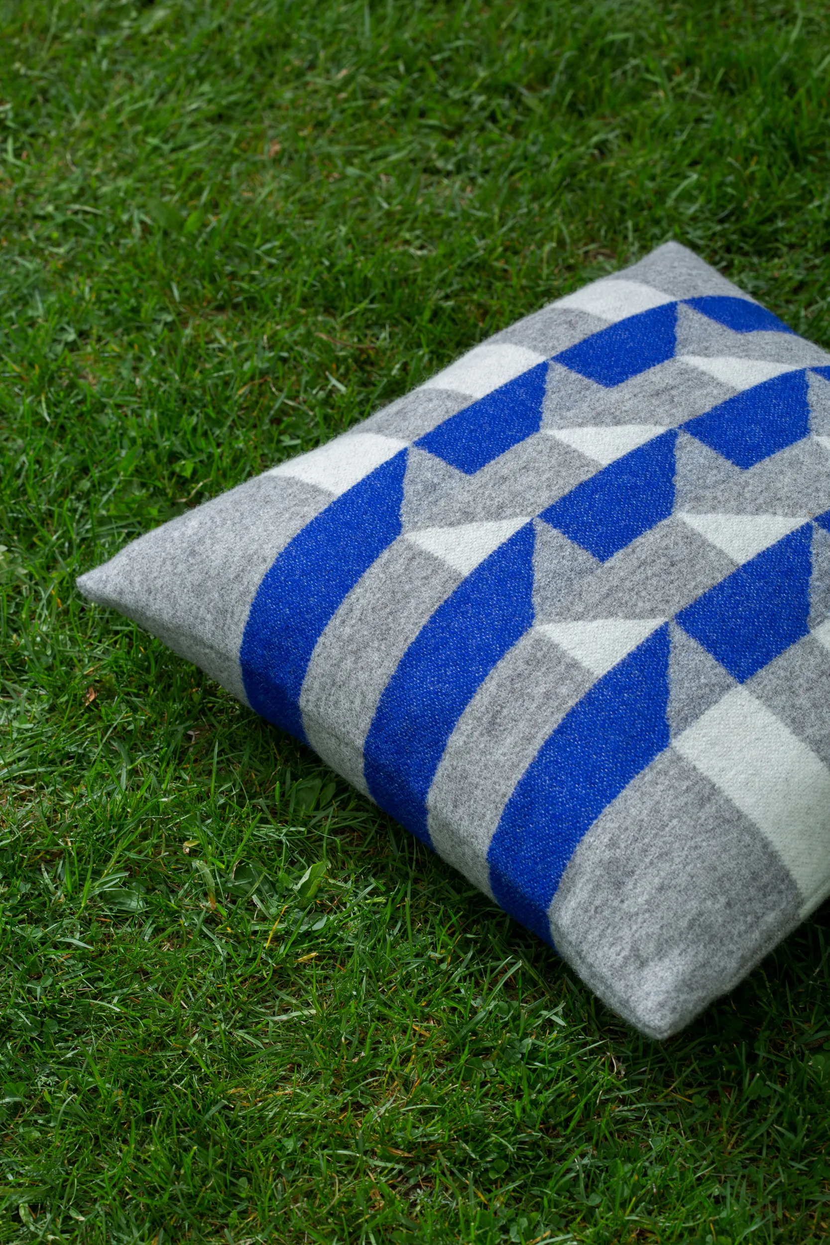 Kvam pute 50x50 cm, Blue Røros Tweed