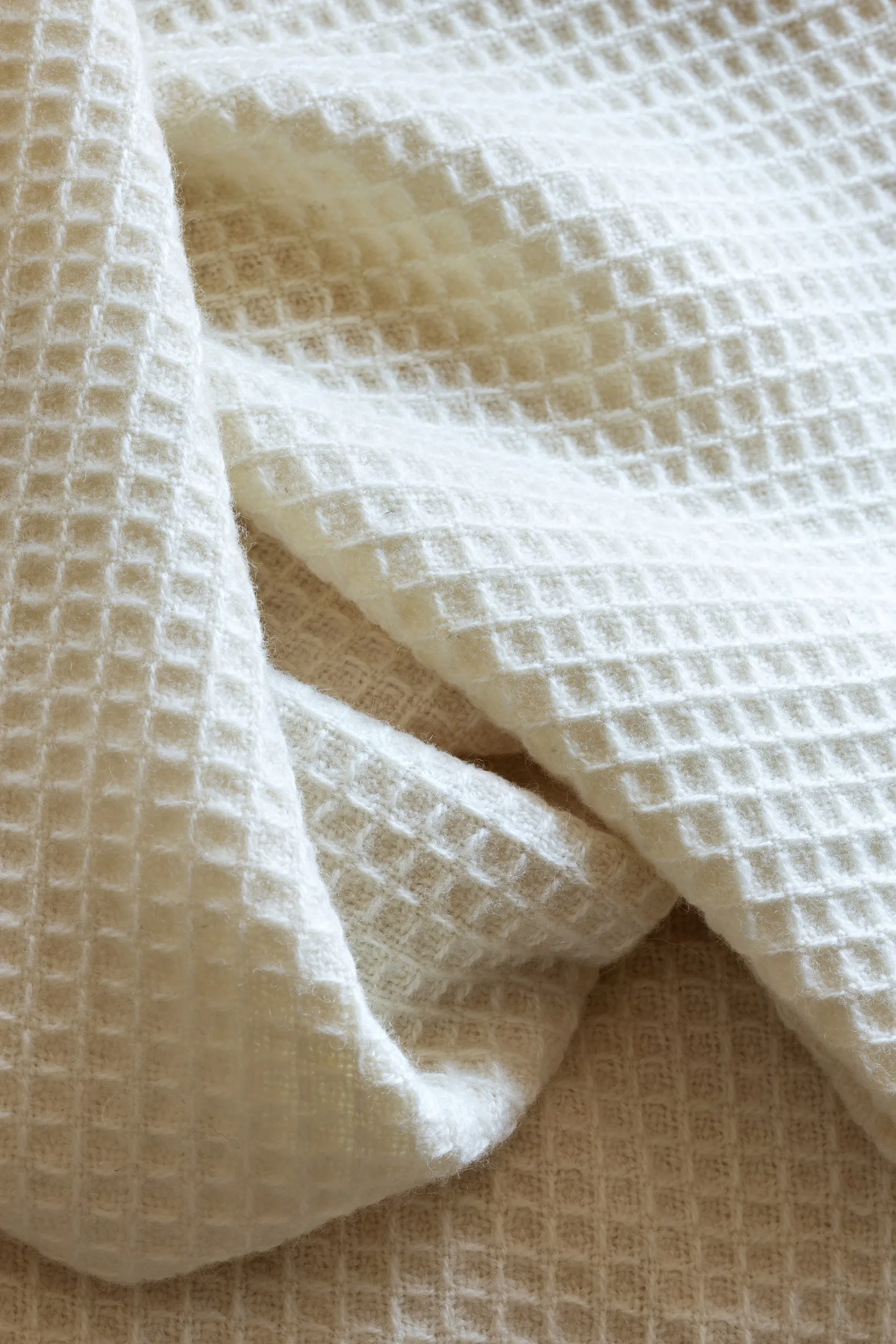 Vega pledd 150x210 cm, Natural Røros Tweed