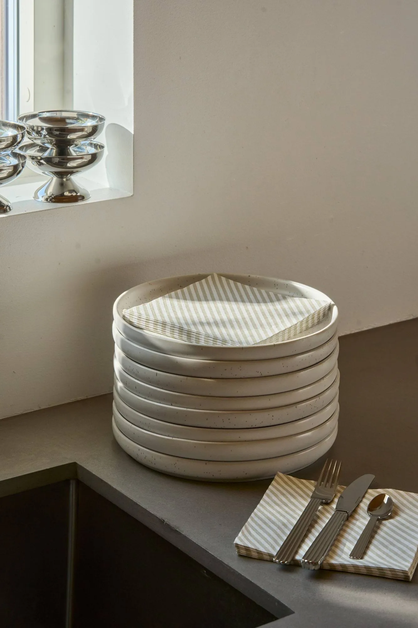 Fine stripe papirserviett, Hvit-beige, 20‑pakning, 33x33 cm Scandi Essentials