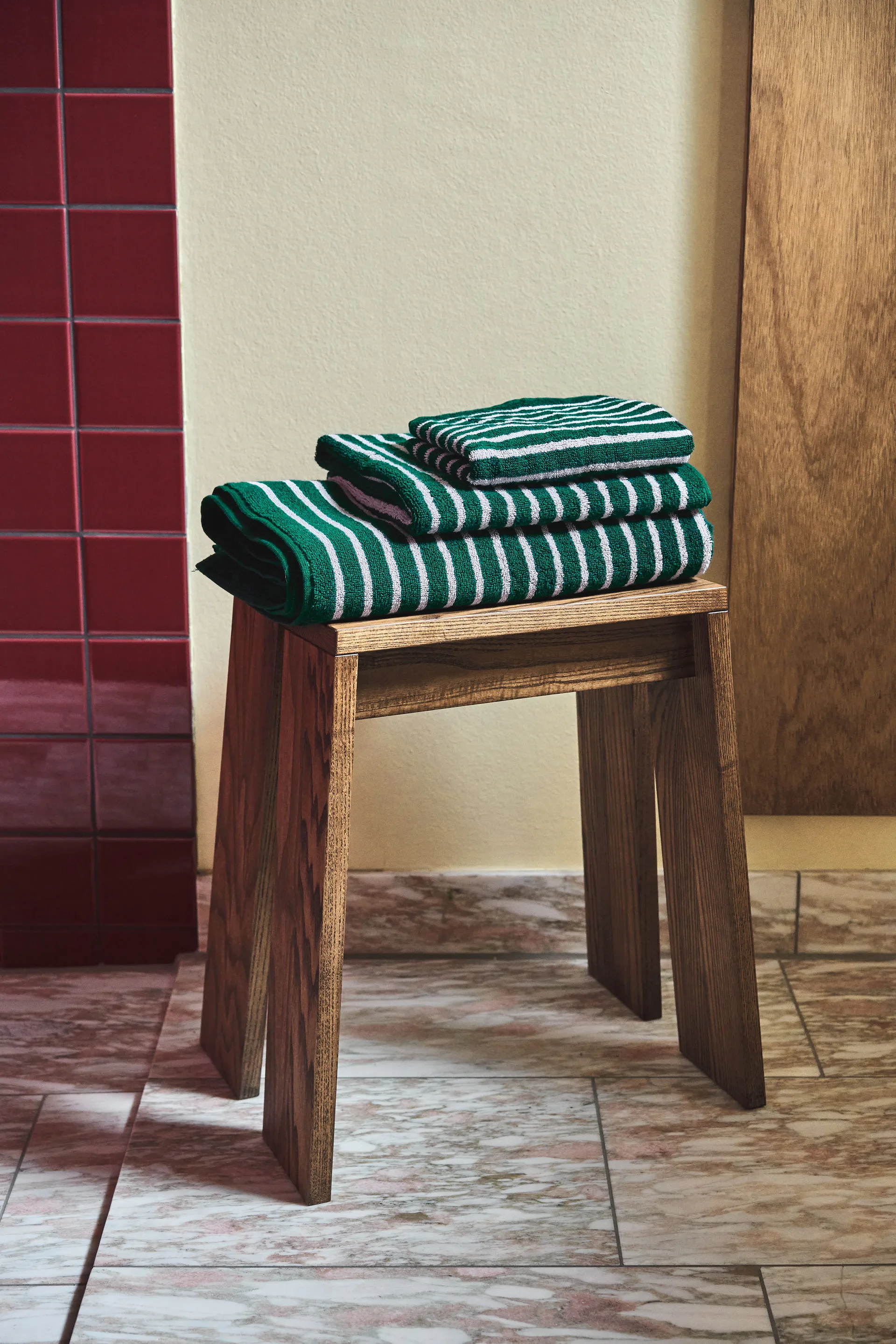 Drift håndkle 30x50 cm, Grønn-lilla Scandi Living