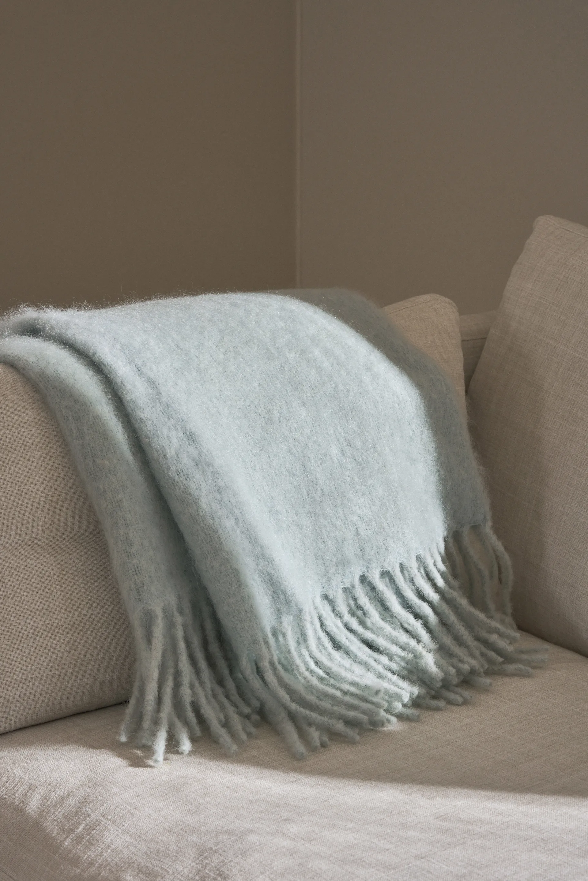 Dune mohair pledd 130x170 cm, Ice blue Scandi Living