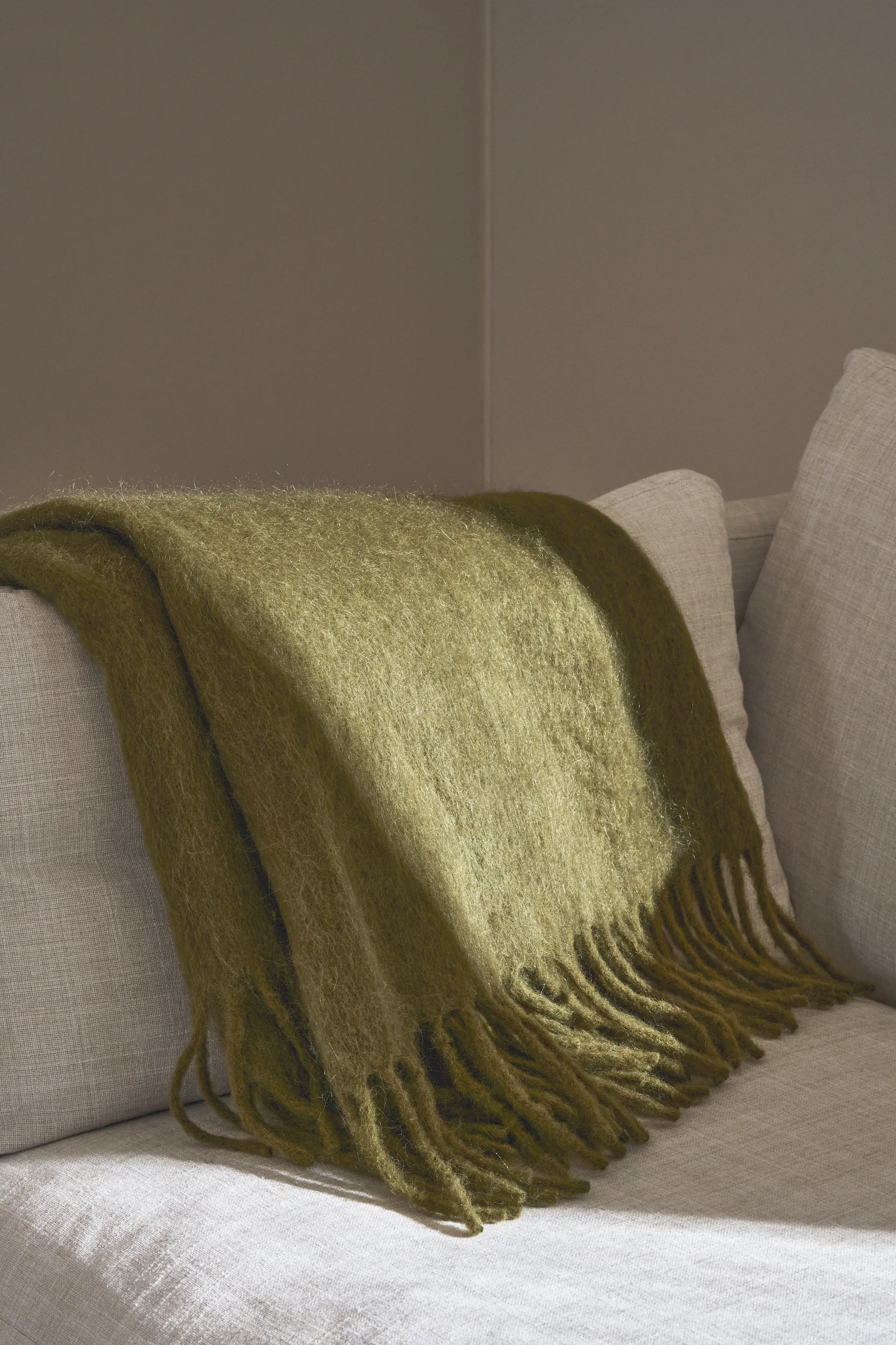Dune mohair pledd 130x170 cm, Olive Scandi Living