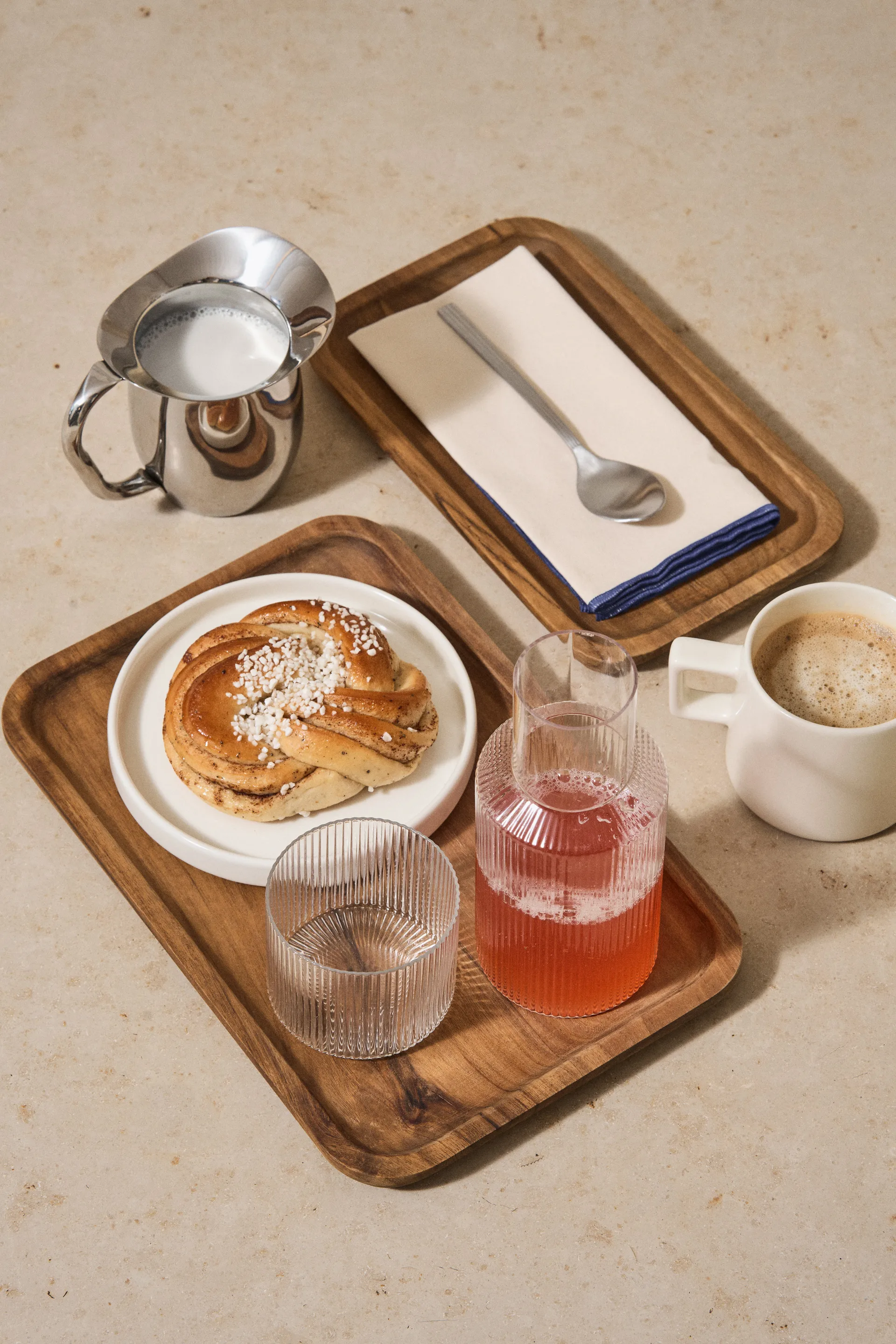 Hollow serveringsbrett, 15x25 cm Scandi Living