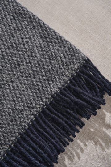Sandstone ullpledd 130x180 cm - Indigo blå - Scandi Living