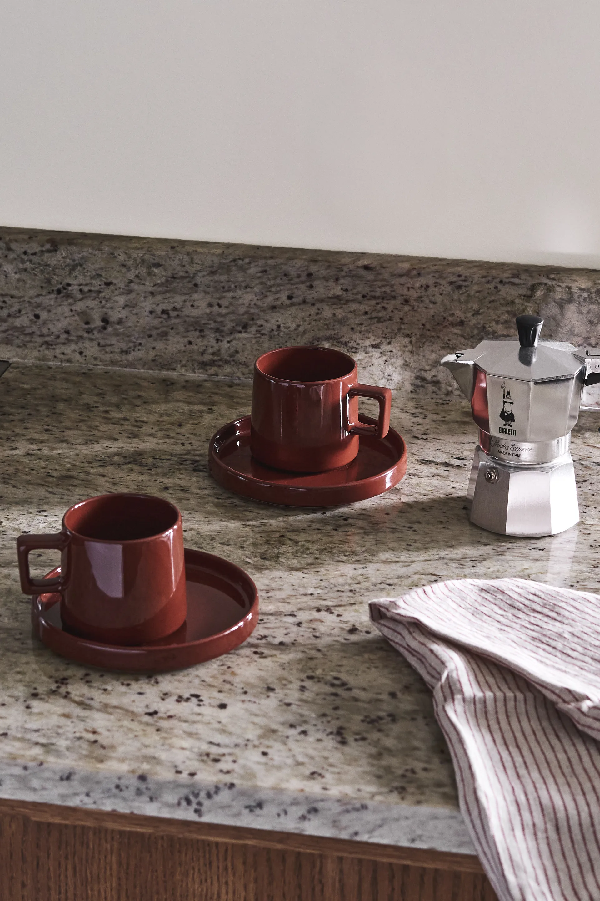 Taper asjett 14 cm, Rød Scandi Living