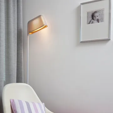 Owalo 7010 gulvlampe - Natural birch - Secto Design