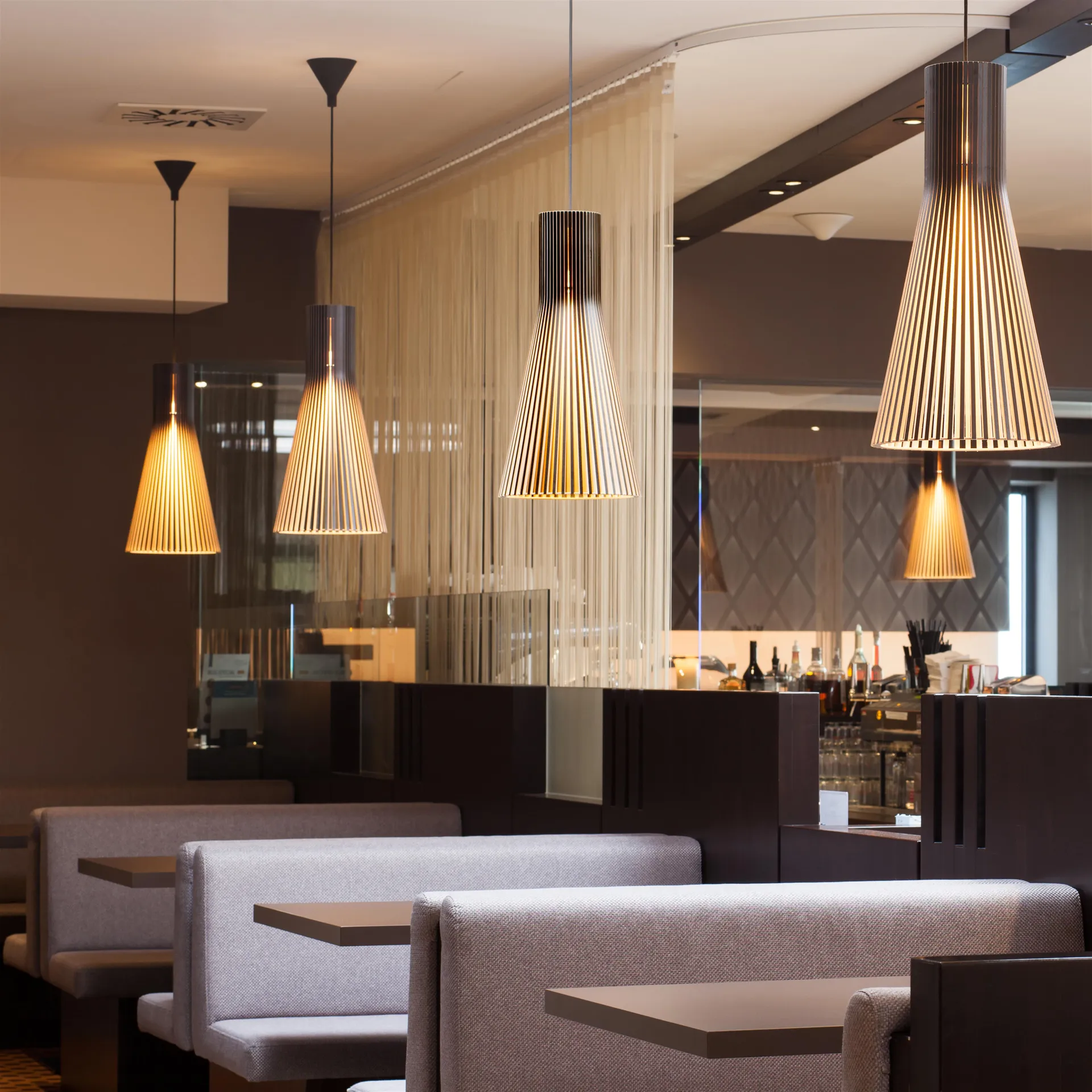 Secto 4200 taklampe, black laminated Secto Design