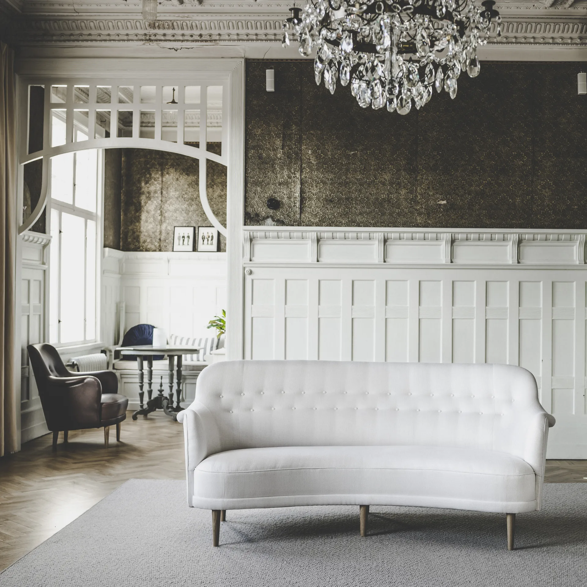 Runde Samsas sofa, stoff rami 6810 natur, elfenben Sjögren