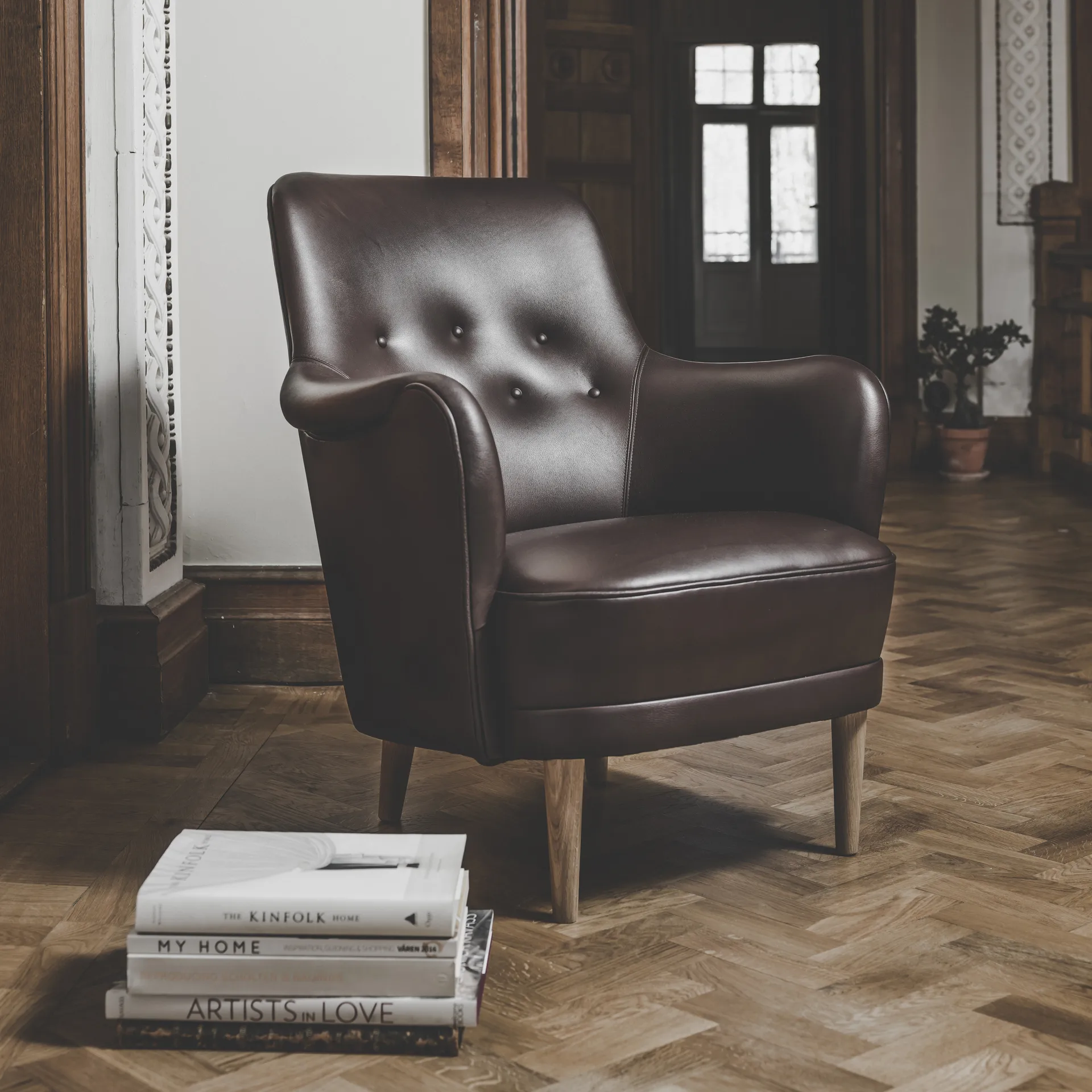 Samsas lenestol, Baltique svart-svarte ben Sjögren