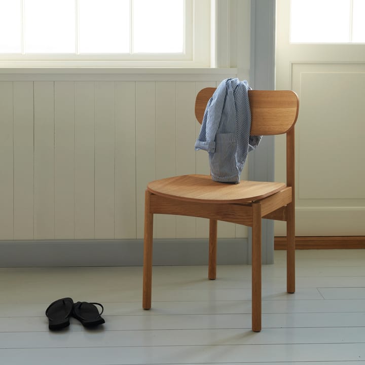 Vester stol, eik oljet Skagerak