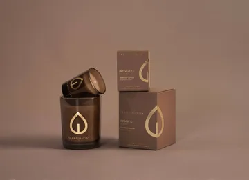 Hygge Gold Symbol duftlys - 65 g - Skandinavisk