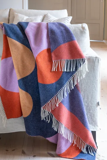 Wave pledd - Coral, ocra, blue & lilac - Stackelbergs