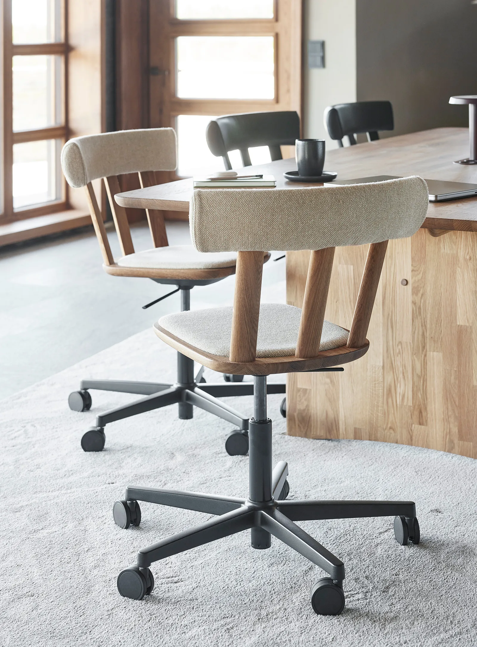 Alt stol svingstativ trukket sete eik, Hallingdal 65-220-naturell olje Stolab