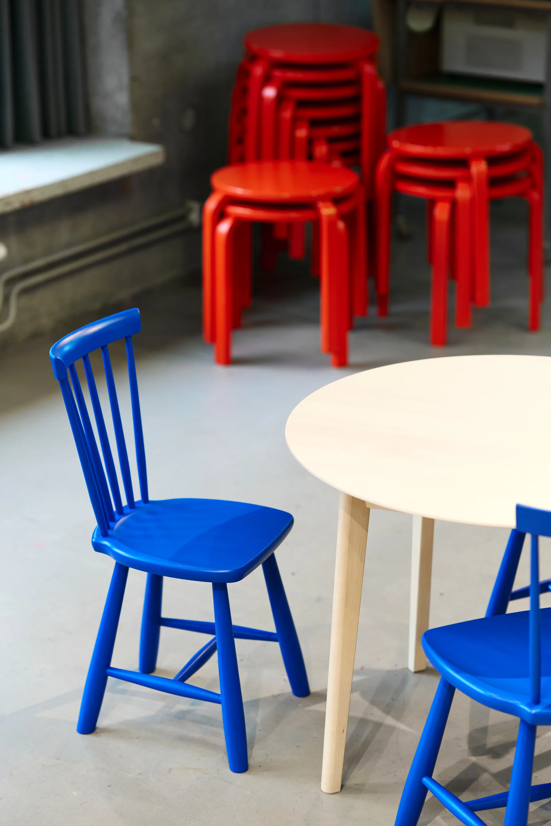 Emma sofabord Ø70 cm, Lys mattlakkert bjørk Stolab