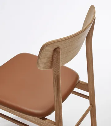Prima Vista stol oljet eik - Skinn Elmosoft 43807 cognac - Stolab