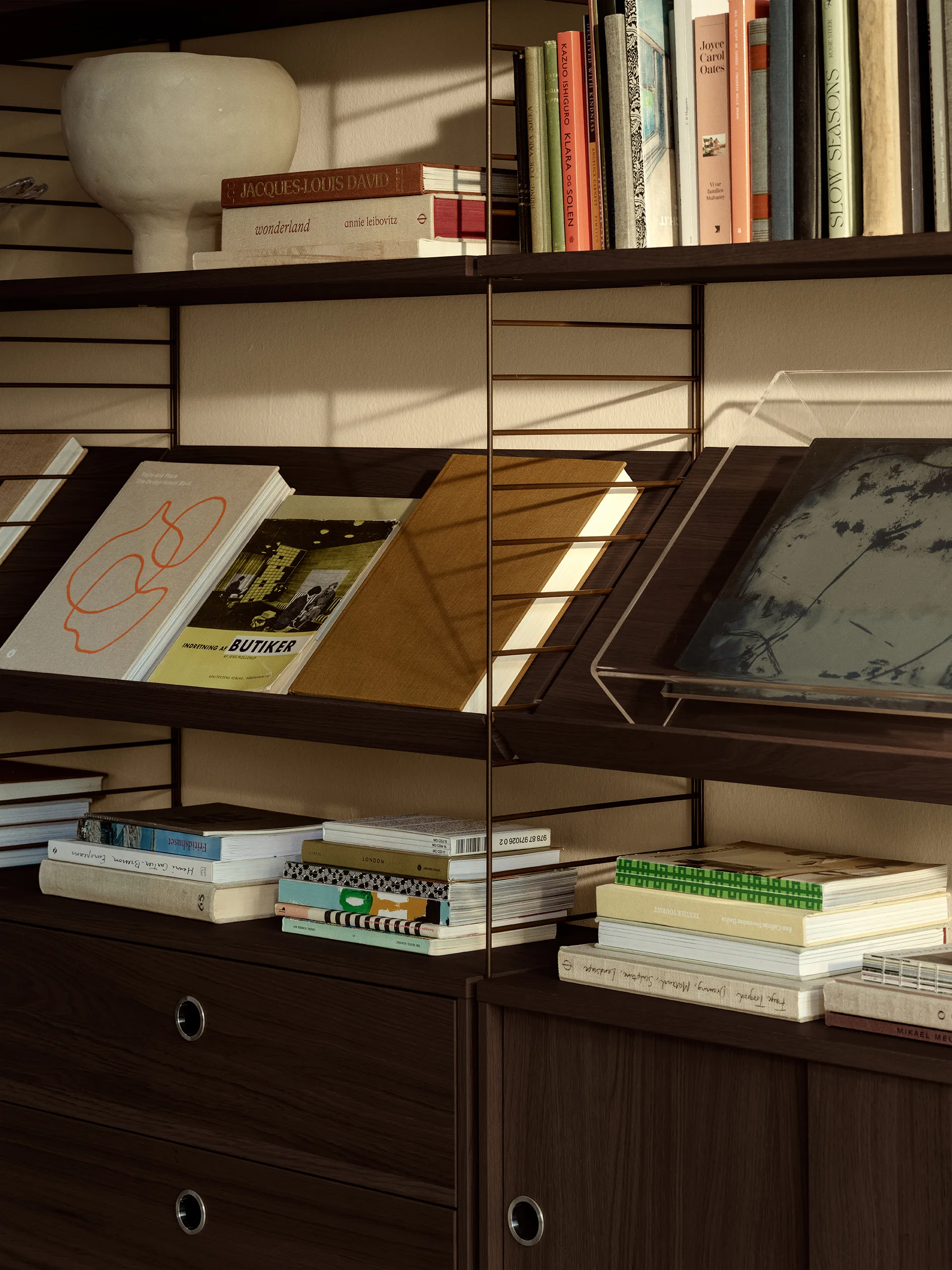 String overskap, Mørk eik, 58x30 cm String