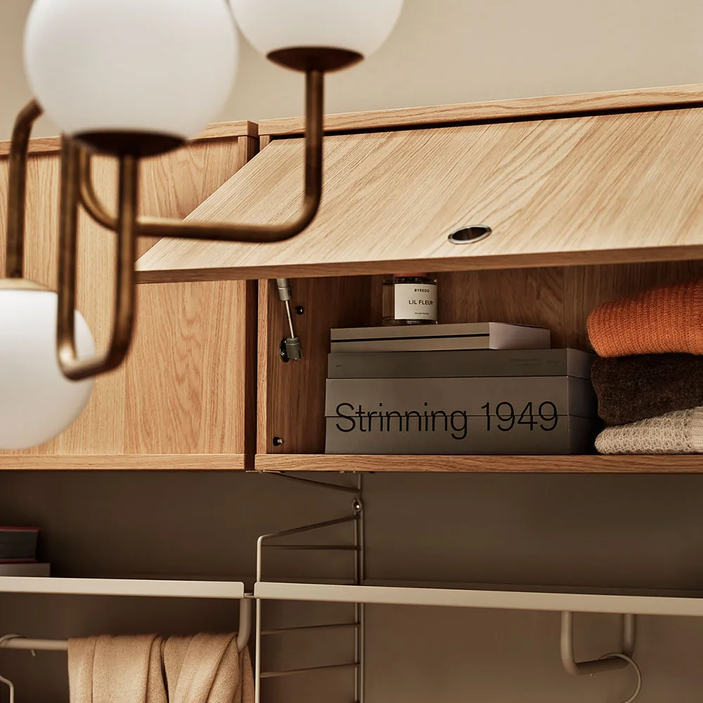 String overskap, Valnøtt, 78x30 cm String